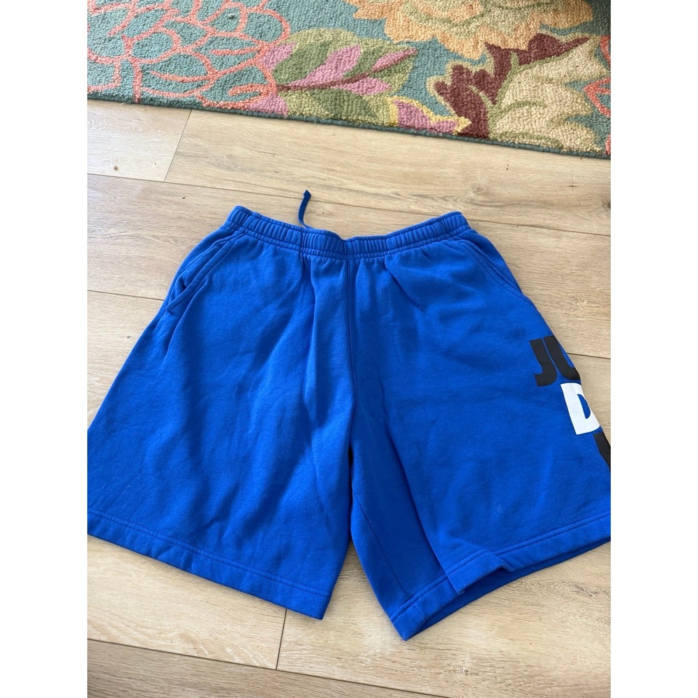 Men Nike short size XL
